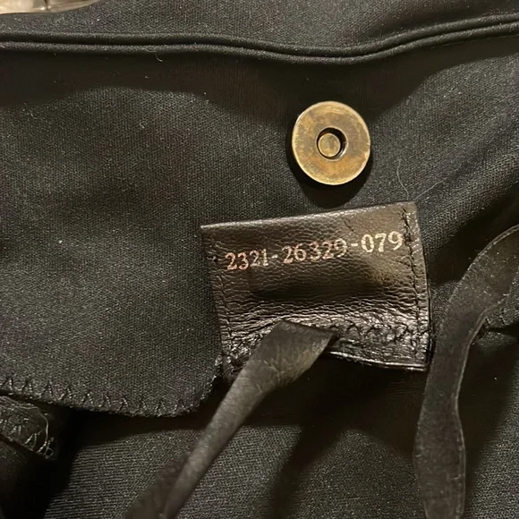 💐FENDI BLACK SATCHEL WITH LEATHER HANDLES AND LEASH POUCH - Picture 7 of 11